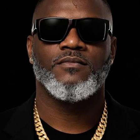 Sslowli Vila Nova lança álbum “Cota de Cabelo Branco” com 17 faixas